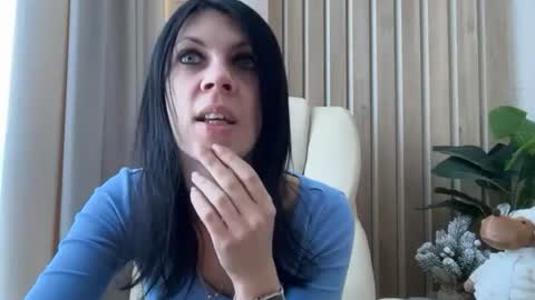 Snapshot of injaathome chatting on 02-10-26, 07:23 InjaAtHome online show from 02-10-26, 07:23