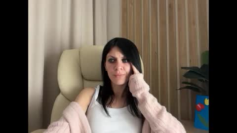 Snapshot of injaathome chatting on 03-24-26, 06:57 InjaAtHome online show from 03-24-26, 06:57