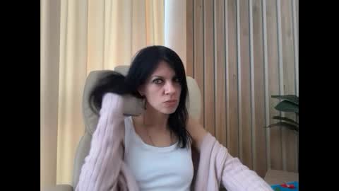 Snapshot of injaathome chatting on 03-25-26, 07:03 InjaAtHome online show from 03-25-26, 07:03