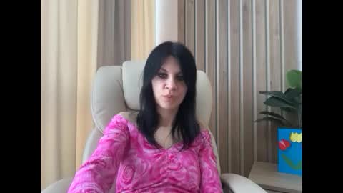 Snapshot of injaathome chatting on 04-04-26, 07:28 InjaAtHome online show from 04-04-26, 07:28
