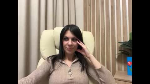 Snapshot of injaathome chatting on 04-09-26, 05:29 InjaAtHome online show from 04-09-26, 05:29