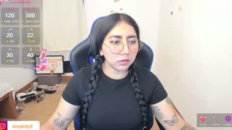 Luna        online show from 07-03-26, 11:44