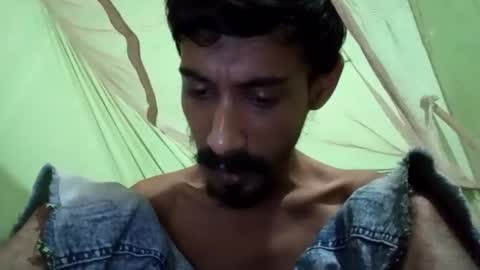 interne8famous online show from 11-07-25, 08:20