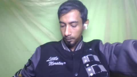 interne8famous online show from 01-08-26, 12:40