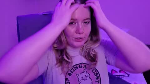 Faye online show from 03-10-26, 06:07