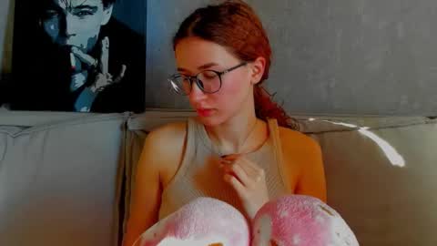 Bernadette  Join  online show from 03-22-26, 06:28