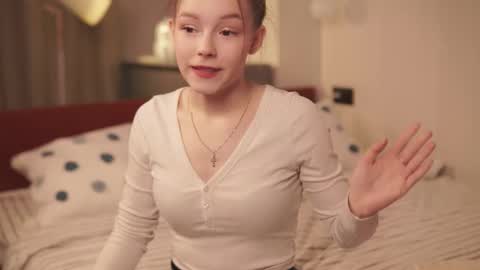 Avie online show from 03-06-26, 04:25