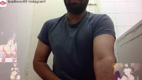 Snapshot of ipadlovxc69 chatting on 02-15-26, 10:36 ipadlovxc69 online show from 02-15-26, 10:36