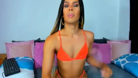 Snapshot of irenephill chatting on 07-11-26, 07:05 Irene Aguirre online show from 07-11-26, 07:05