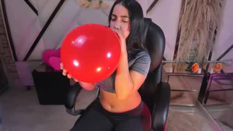 irina_rousee online show from 05-13-26, 12:57
