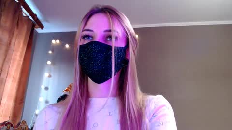 Lily online show from 01-11-26, 01:49