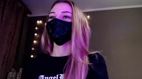 Lily online show from 01-12-26, 02:55