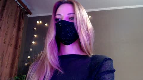 Lily online show from 03-31-26, 03:56