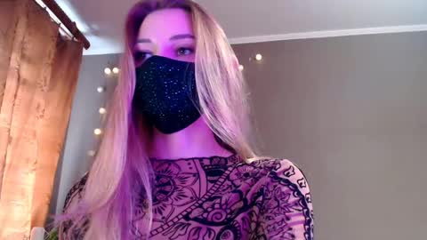 Lily online show from 05-12-26, 02:14