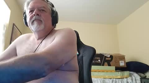 Snapshot of irishinslo chatting on 04-16-26, 02:51 Irish in SLO online show from 04-16-26, 02:51