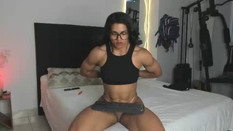 Snapshot of irismuscle chatting on 07-14-26, 05:40 irismuscle online show from 07-14-26, 05:40