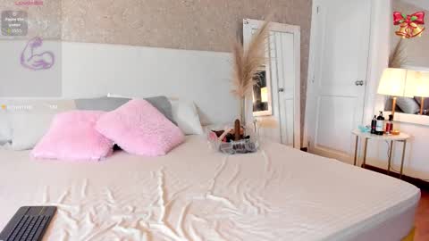 Iriss  online show from 03-06-26, 04:20