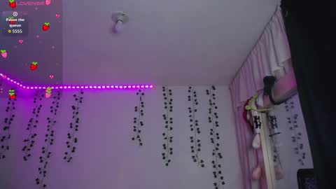 Iris  online show from 02-06-26, 03:44