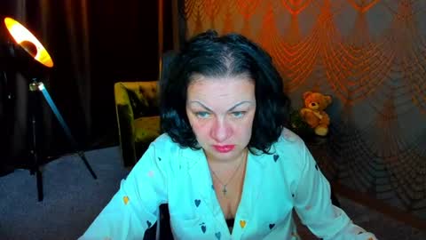 Iris online show from 06-15-26, 05:48