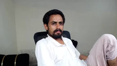 Snapshot of ironcharm4455 chatting on 06-29-26, 05:24 Naveed online show from 06-29-26, 05:24