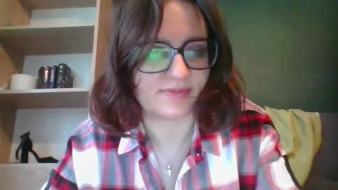 Paris online show from 04-14-26, 05:35