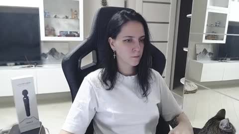 Snapshot of irwi_tomboy chatting on 12-25-24, 01:30 Irwi Tomboy online show from 12-25-24, 01:30