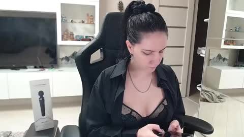 Snapshot of irwi_tomboy chatting on 01-15-25, 08:41 Irwi Tomboy online show from 01-15-25, 08:41