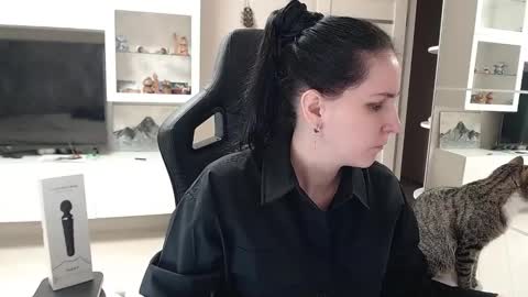 Snapshot of irwi_tomboy chatting on 01-20-25, 11:24 Irwi Tomboy online show from 01-20-25, 11:24