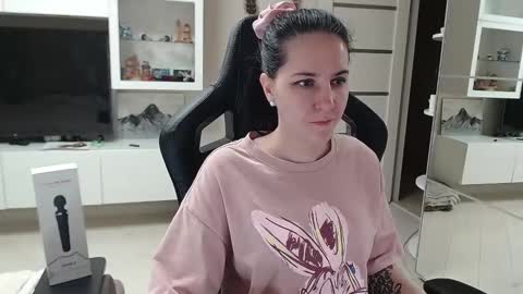 Snapshot of irwi_tomboy chatting on 01-31-25, 12:40 Irwi Tomboy online show from 01-31-25, 12:40