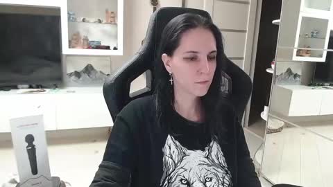 Snapshot of irwi_tomboy chatting on 02-14-25, 09:32 Irwi Tomboy online show from 02-14-25, 09:32