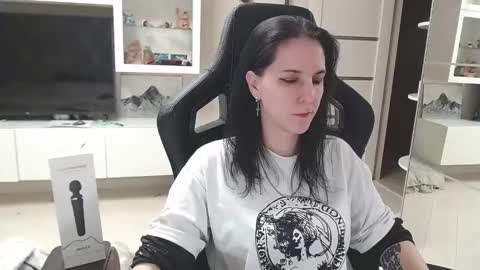 Snapshot of irwi_tomboy chatting on 02-21-25, 06:04 Irwi Tomboy online show from 02-21-25, 06:04