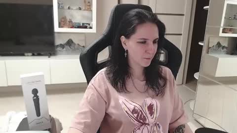 Snapshot of irwi_tomboy chatting on 03-02-25, 10:27 Irwi Tomboy online show from 03-02-25, 10:27