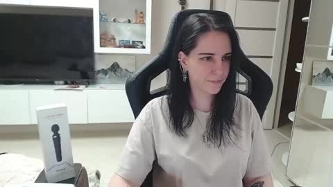 Snapshot of irwi_tomboy chatting on 03-10-25, 09:29 Irwi Tomboy online show from 03-10-25, 09:29