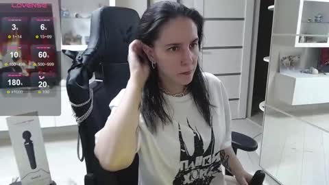 Snapshot of irwi_tomboy chatting on 10-21-25, 09:04 Irwi Tomboy online show from 10-21-25, 09:04