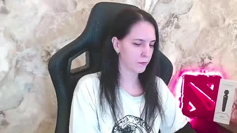 Irwi Tomboy online show from 05-08-26, 02:22