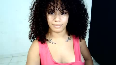 Snapshot of isa_bellaxx23 chatting on 06-15-26, 01:08 isa_bellaxx23 online show from 06-15-26, 01:08
