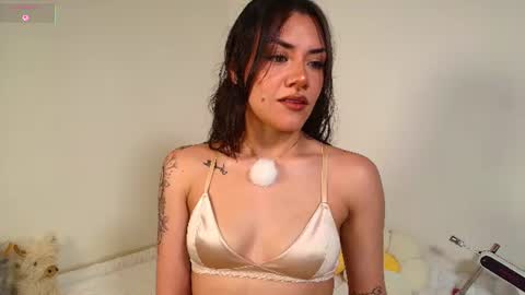 Snapshot of isa_laurentt chatting on 06-28-26, 02:06 Isabella Laurentt online show from 06-28-26, 02:06