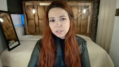 Snapshot of isa_thompson__ chatting on 07-13-26, 11:46 I S A online show from 07-13-26, 11:46