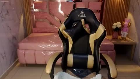 isabeau_s online show from 06-11-26, 01:42