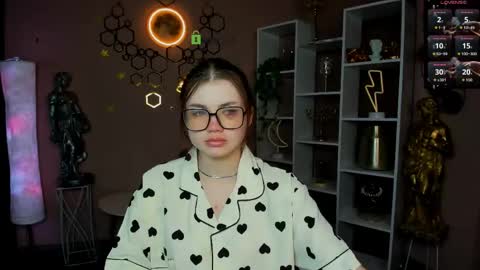 isabel online show from 04-15-26, 07:21