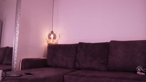 Isabela online show from 07-13-26, 11:46