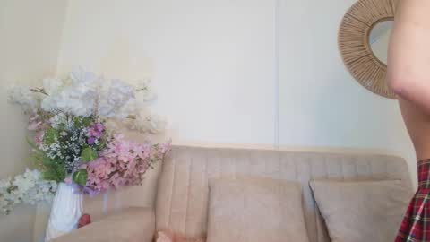 isabelgh_ online show from 02-03-26, 03:26