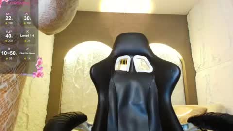 Snapshot of isabella__r chatting on 07-25-26, 01:52 Isa online show from 07-25-26, 01:52