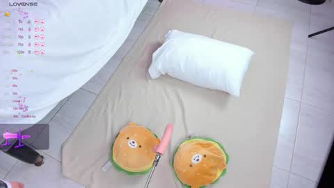 Snapshot of isabella_daniell chatting on 02-10-26, 04:05 Isa online show from 02-10-26, 04:05