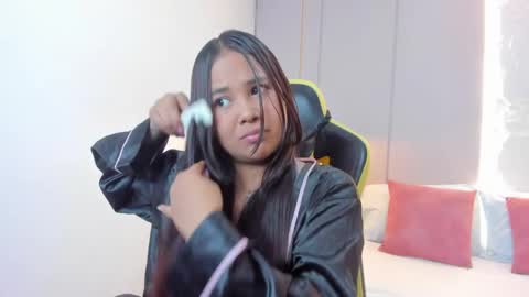 Isabel florez online show from 05-19-26, 02:29