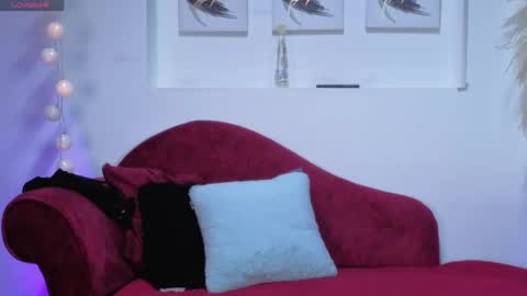 Snapshot of isabella_lt chatting on 05-11-26, 10:32 online show from 05-11-26, 10:32