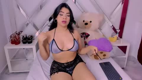 ISABELLA  online show from 02-16-25, 02:10