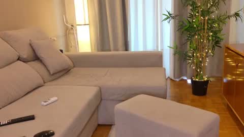 isabellauribe online show from 06-13-26, 12:58