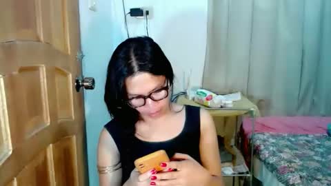 Ysa online show from 05-22-26, 05:51
