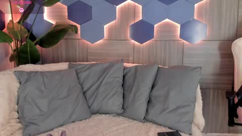 Snapshot of isabellestorm chatting on 07-04-26, 03:35 online show from 07-04-26, 03:35